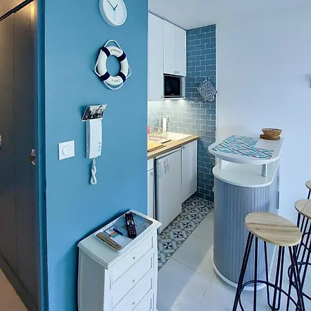Awesome Studio In With House Sea View Διαμέρισμα *