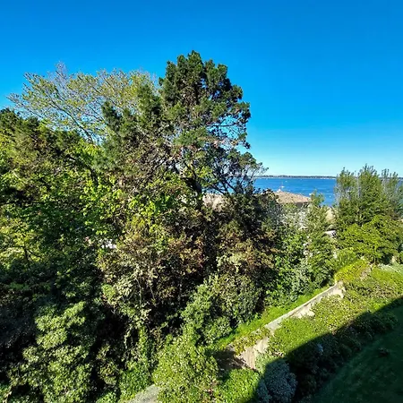 Awesome Studio In With House Sea View Διαμέρισμα
